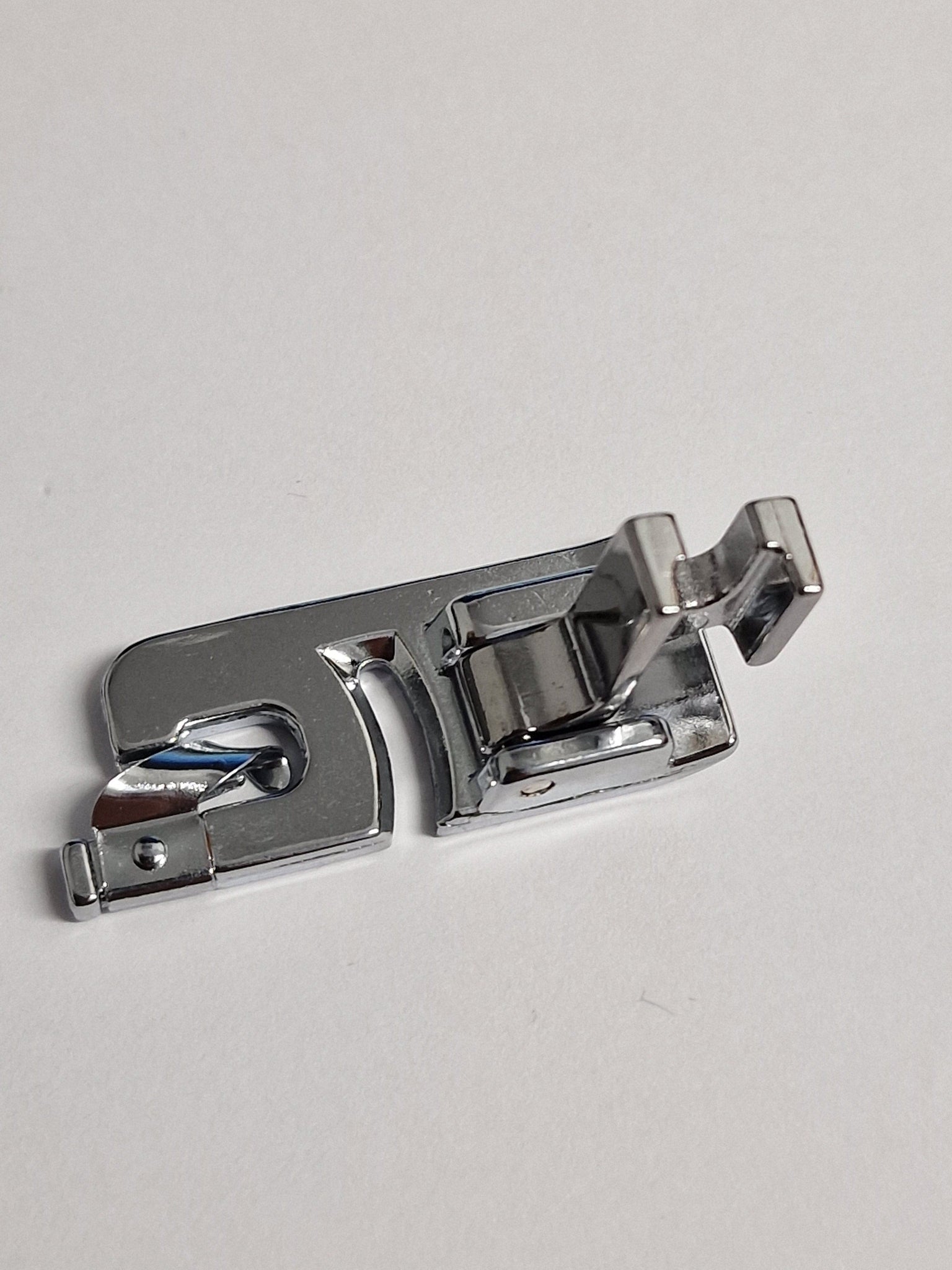 Hemmer Foot Hinged Low Shank