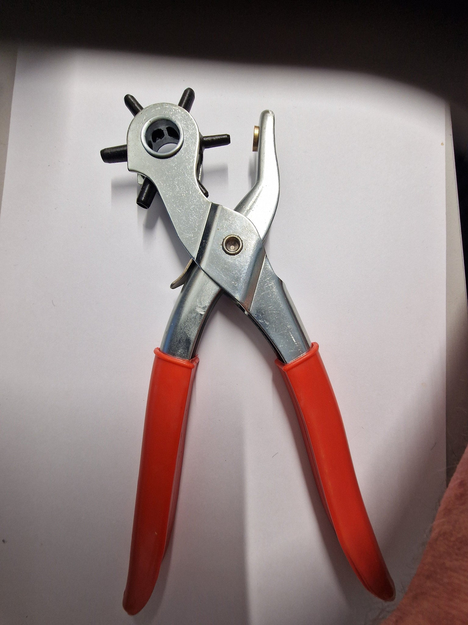 9 inch Revolving Leather Punching Tool