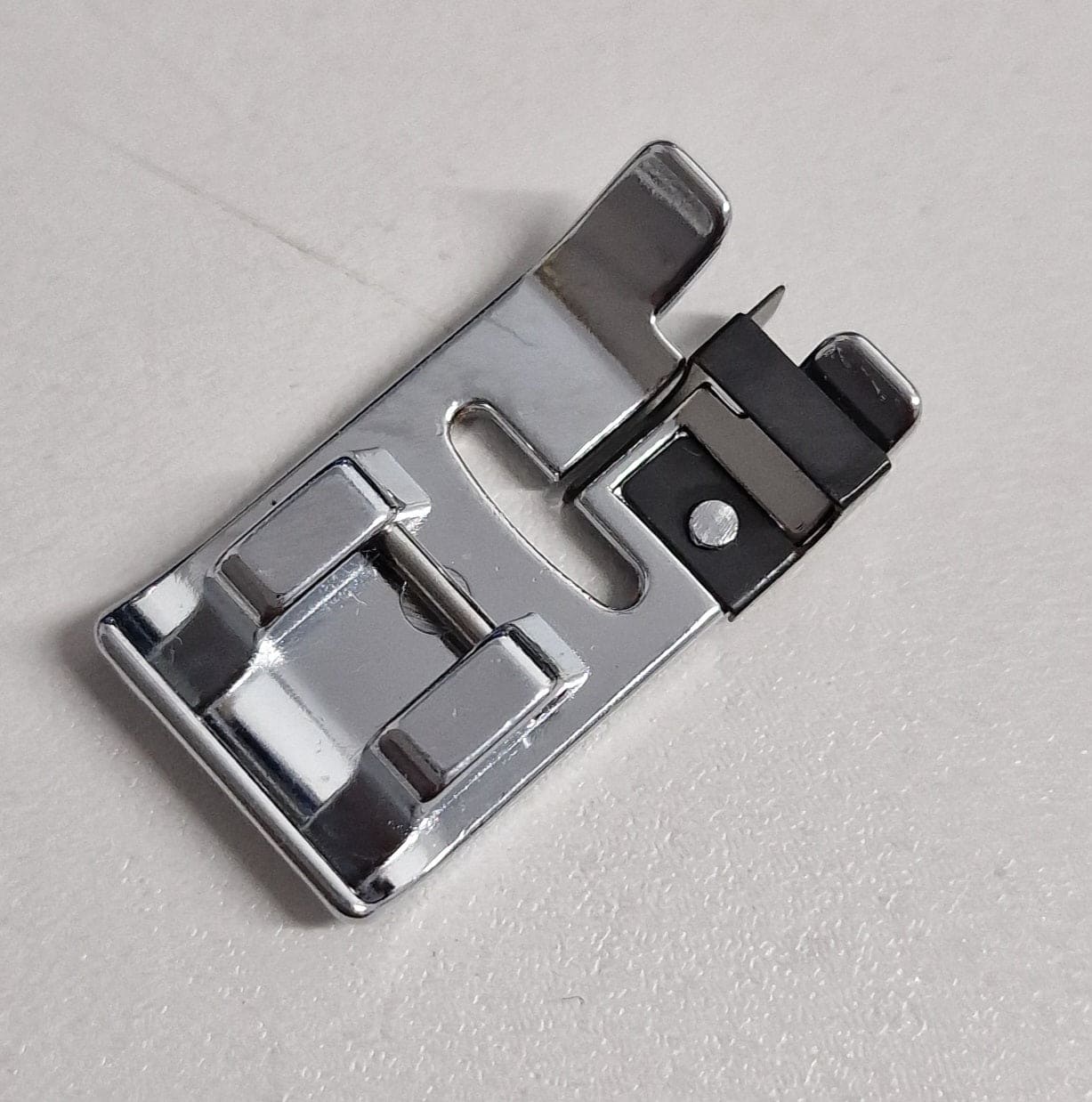 Snap on Edge Joining Ditch Foot for Pfaff machines