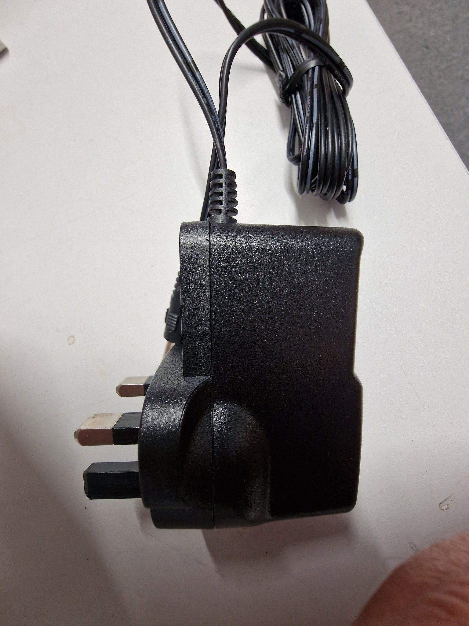 Model JY15-059-120-BS AC/DC Adapator Power Supply UK