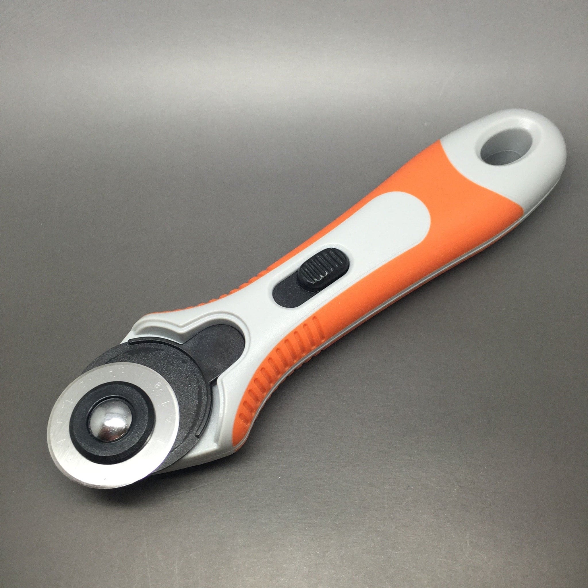 Rotary Cutter 28mm DAFA Safeguard Soft Grip