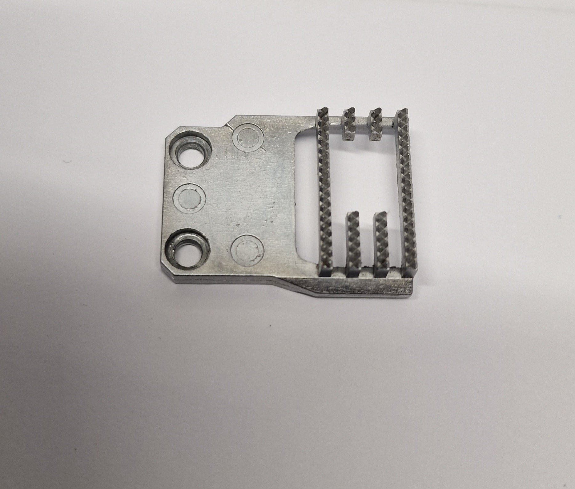 Feeddog for an Austin AS777 Deluxe and a KP900L Deluxe sewing machine